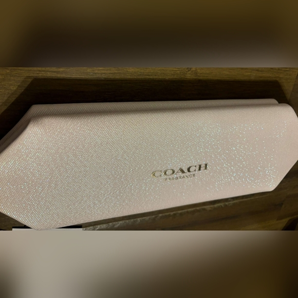 Light pink glitery Coach bag - Picture 2 of 16